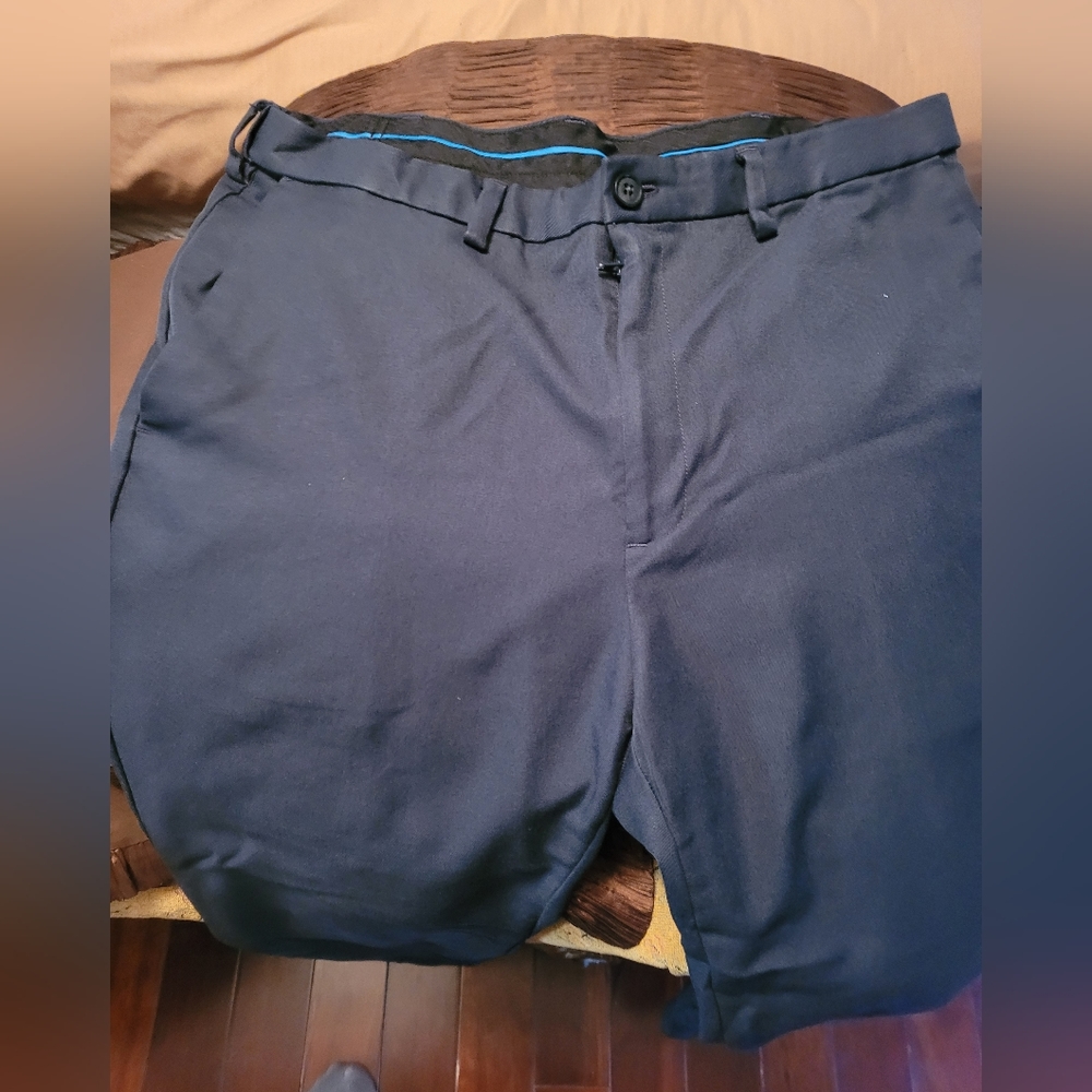 Used hagger Cool 18®  dress PantClassic Fit, Flat Front, Hidden Expandable Waist